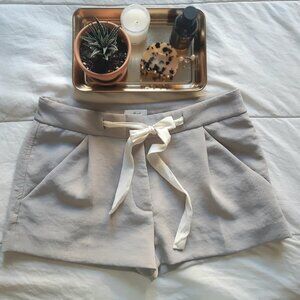 Wilfred Exergue Pleated Tie-Front Crepe Shorts